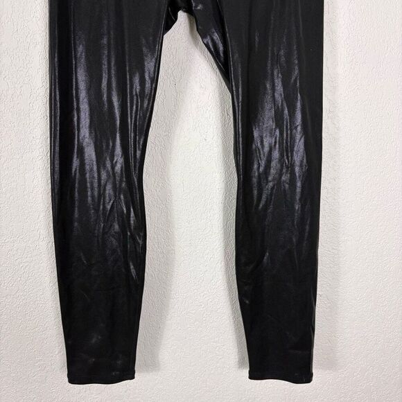 Fabletics Black Shimmer High Waisted Faux Leather Look Leggings Size Large - Picture 3 of 10